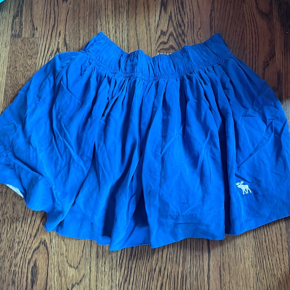 Abercrombie & Finch skirt blue size small